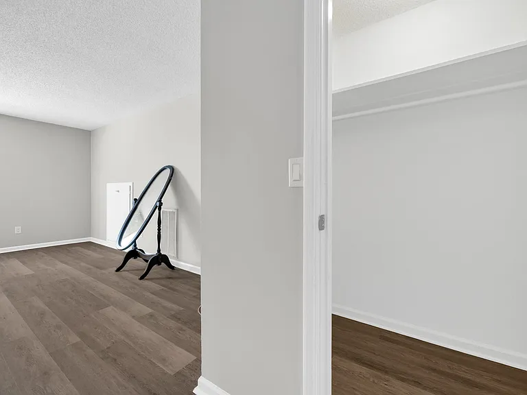 168 Thames Valley Ct — Photo 27
