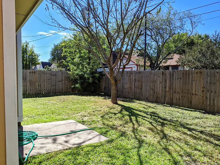 1702 Southwestern Trl — Photo 17