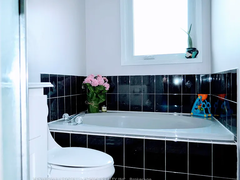 3957 Discovery Ct — Photo 11