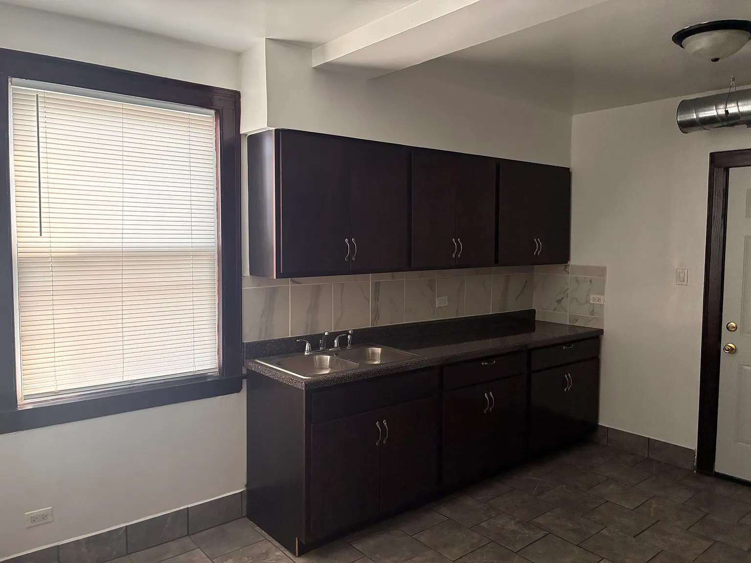 1 bed, 500 sqft, $1,000 — Photo 2