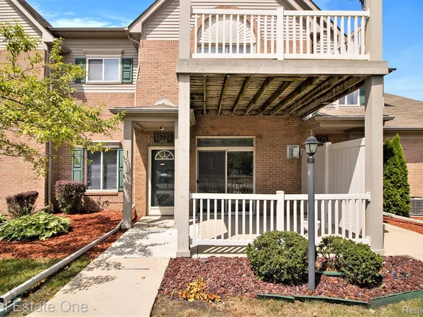 15725 Parkway Ln APT 4, Southgate, MI 48195