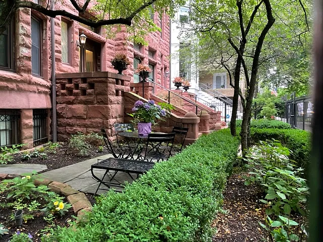 1228 N Dearborn St #2 — Photo 50