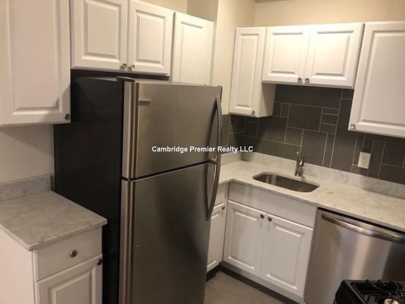 3rd image of 21 Garden St #38
