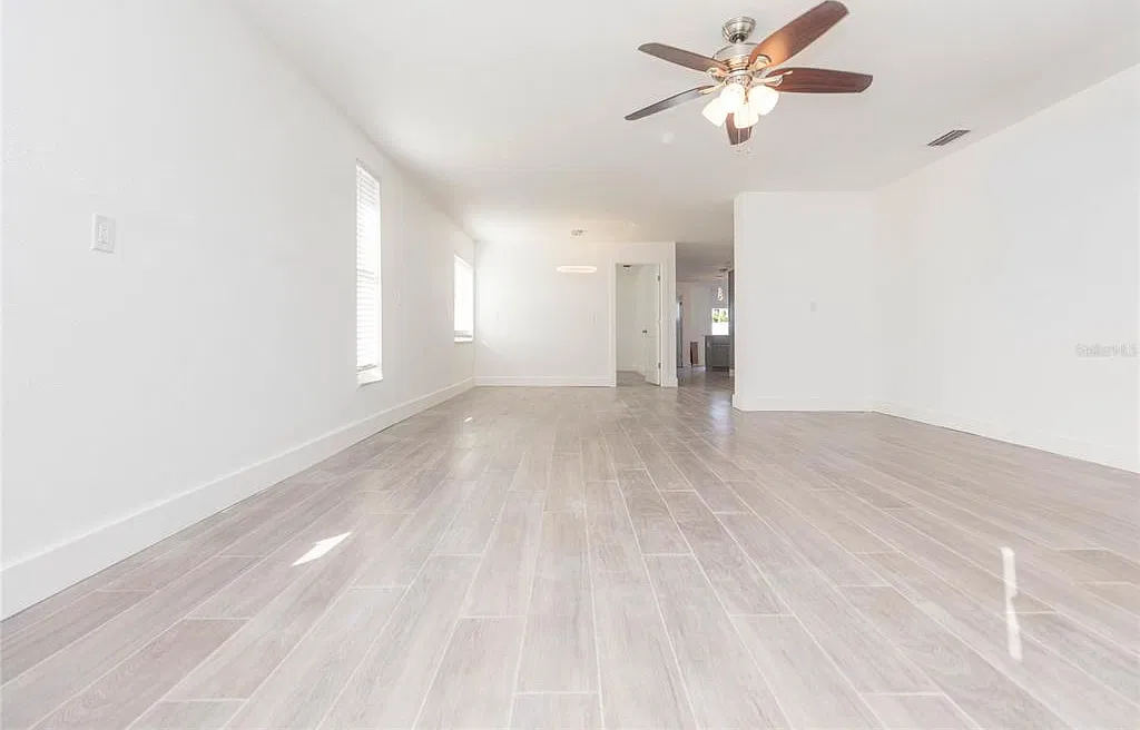 3 bed, 2.0 bath, 1698 sqft, $4,400 — Photo 4