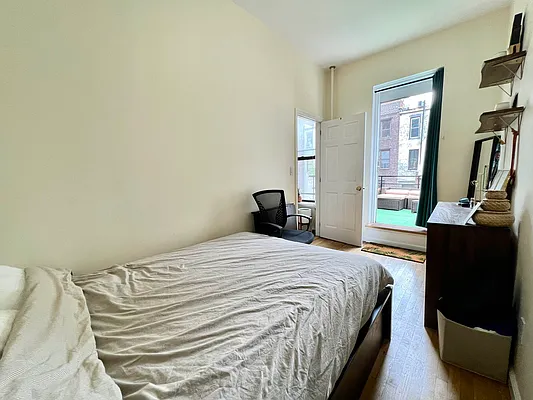 Rented by Compass | media 16