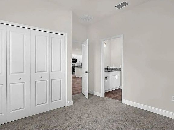 3rd image of 13417 SW 60th Avenue Rd