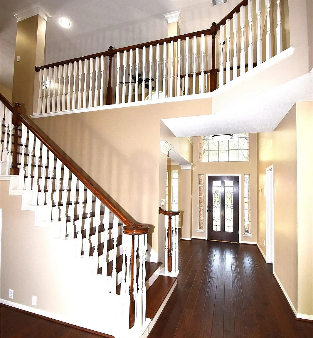 4 bed, 3.5 bath, 3251 sqft, $3,980 — Photo 4