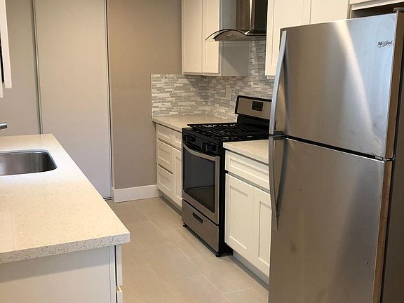 3rd image of 3332 W St APT C