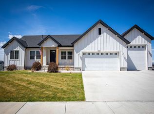 1062 S Village Cir, Santaquin, UT 84655