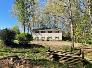 29-67 71 Chaparral Dr, Hillsville, VA 24343