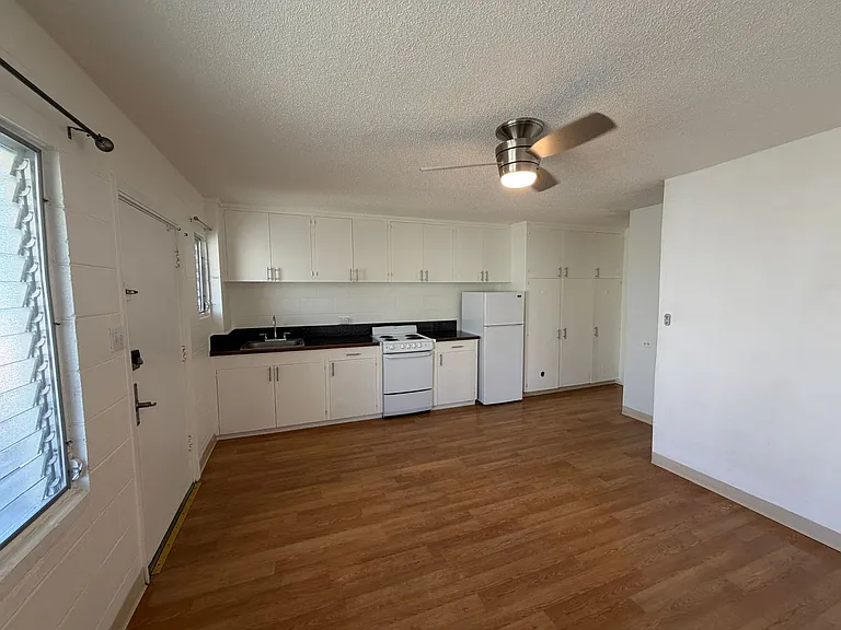 1712 Poki St — Photo 2