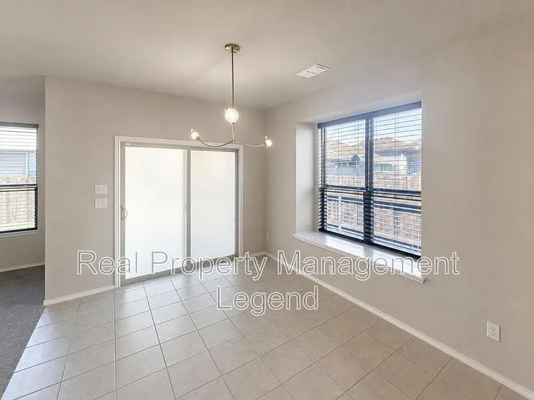 5601 Portola Ln — Photo 15