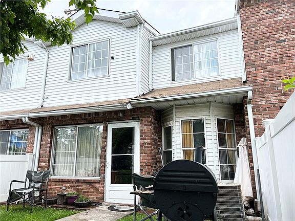 2nd image of 47A Country Dr W Unit 47A