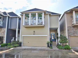 827 Garden Trace Ln, Houston, TX 77018