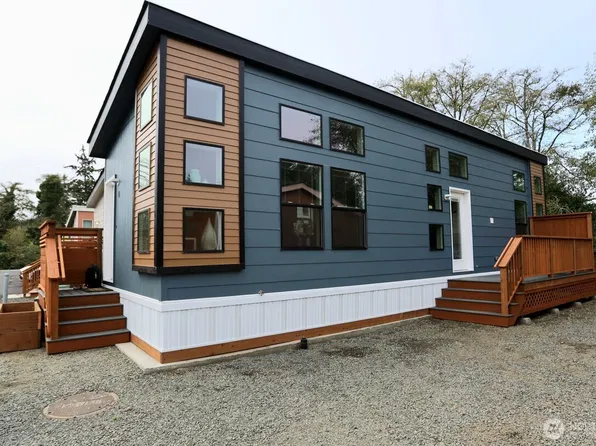 1303 30th St. #4, Seaview, WA 98644