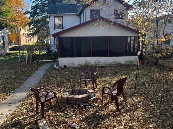 818 E Jefferson St, Iowa City, IA 52245