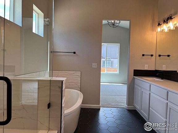 2nd image of 377 Bluestar Dr