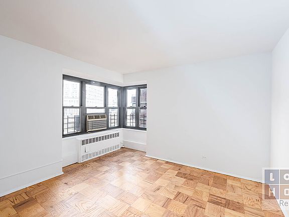 3rd image of 413 Grand St APT F505