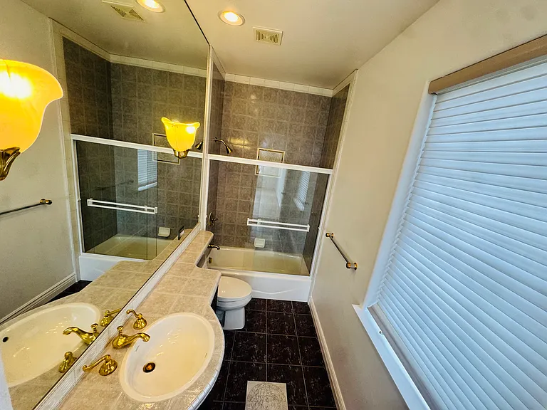 4690 Aberfeldy Rd — Photo 22