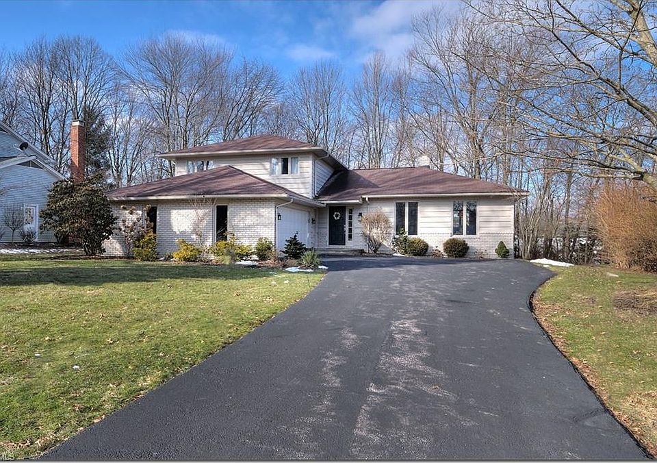 1st image of 3930 E Meadow Ln