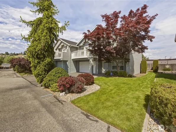 222 Parkway Drive, Manson, WA 98831