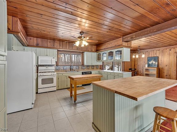 5th image of 22791 Harms Rd