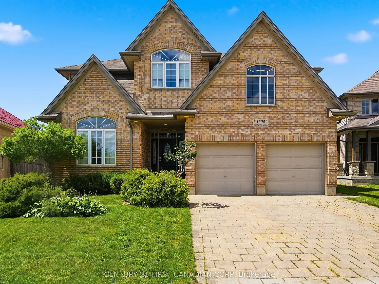 5 bed, $3,899 — Photo 1