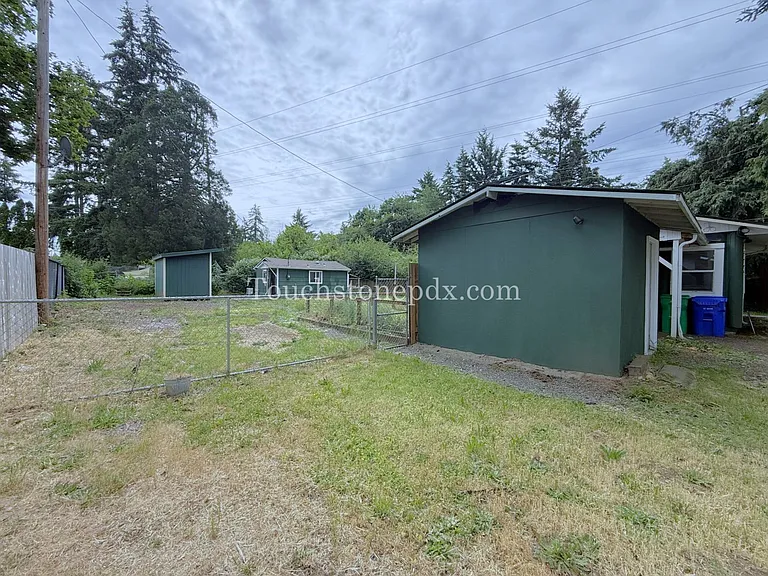 5660 SE 125th Ave — Photo 18