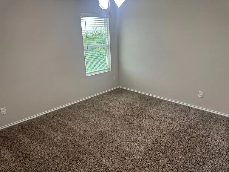 214 Damon Dr — Photo 21
