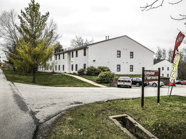 CLIFFWOOD APARTMENTS — Photo 2