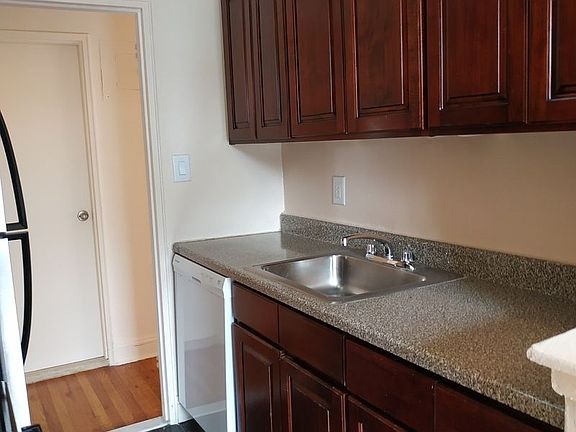 5th image of 142-41 41st Ave #511