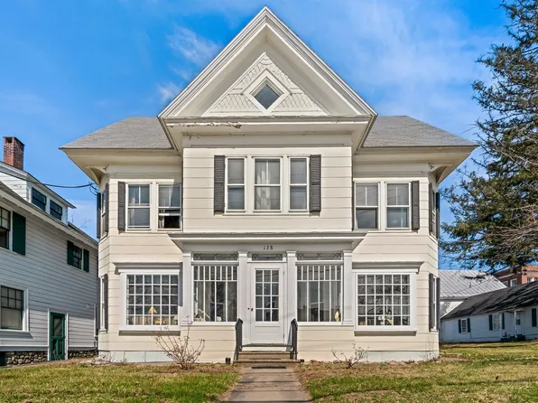 138 High Street, Farmington, ME 04938