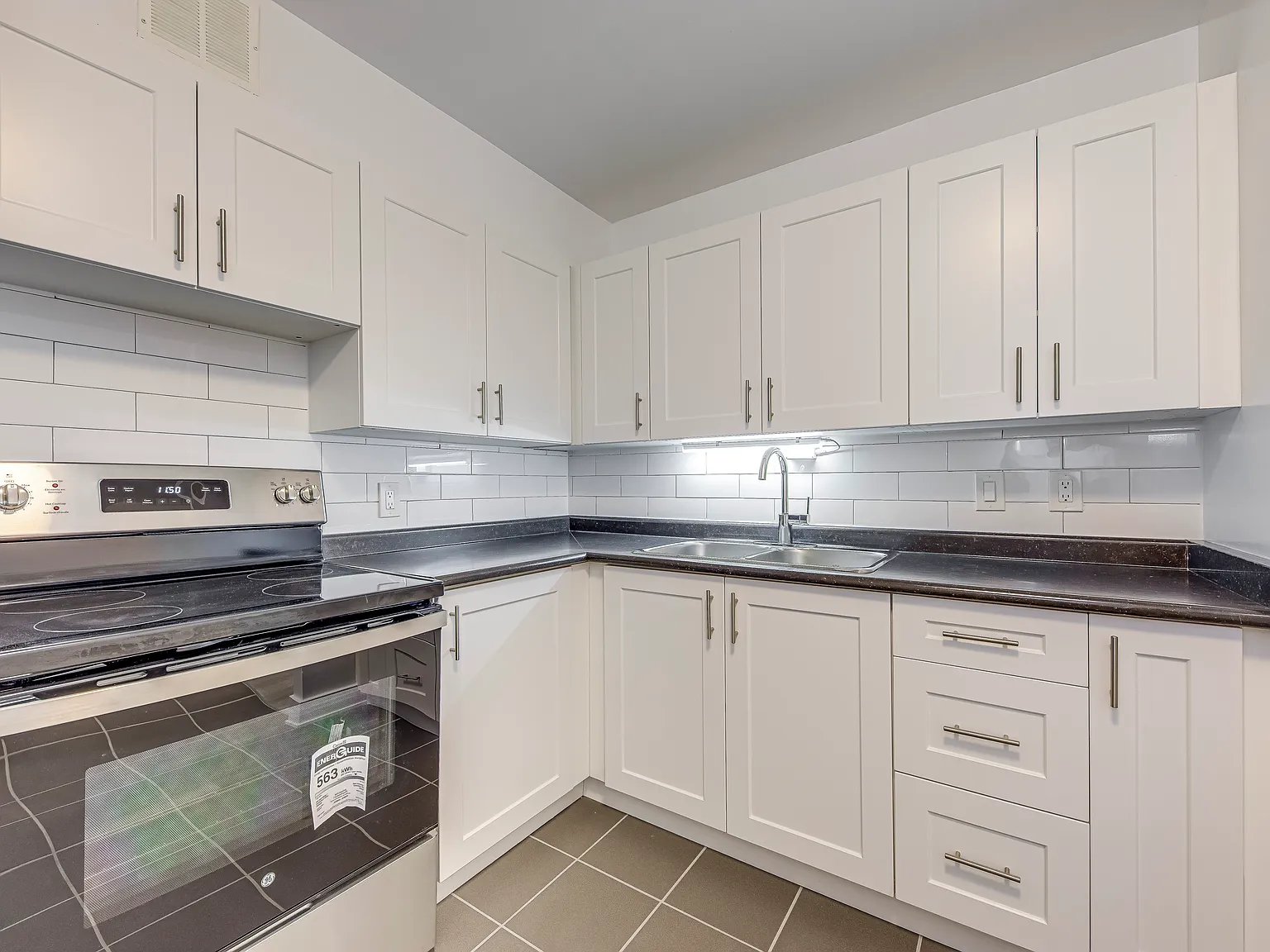Hoffman Apartments — Photo 4