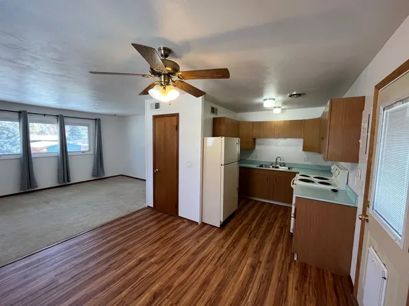2511 S 37th St, Lincoln, NE 68506