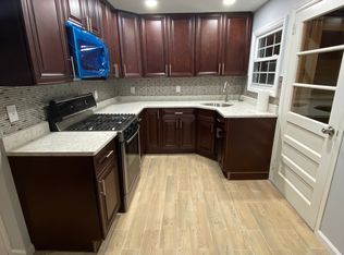 22 Stuart Dr, East Brunswick, NJ 08816