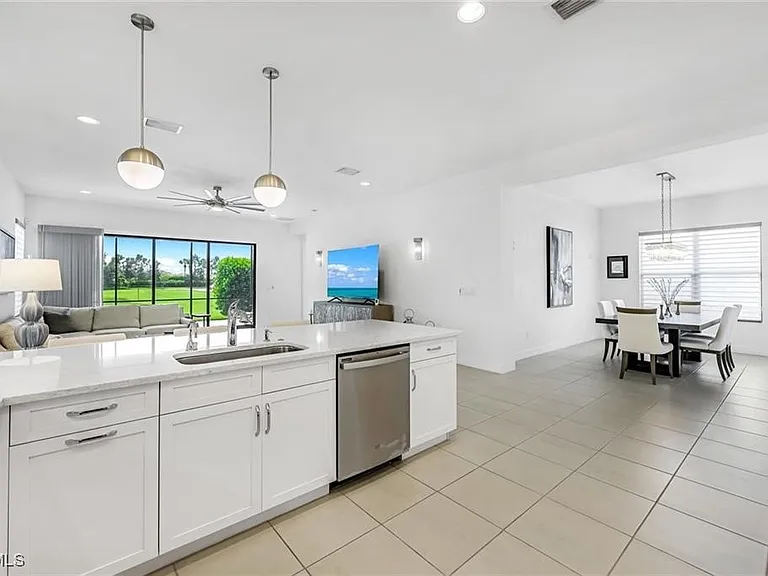 11502 Meadowrun Cir — Photo 13