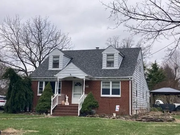 80 Charles St, Somerset, NJ 08873