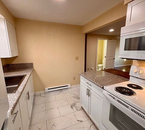 4th image of 9085 Oberon Rd APT 2