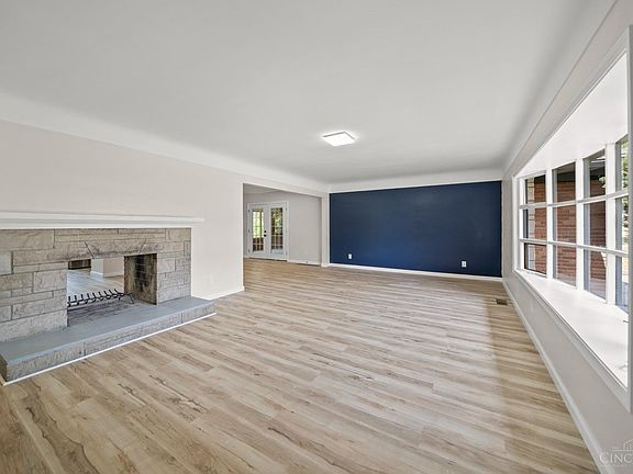 4th image of 2797 Cyclorama Dr