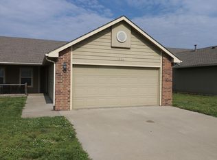 1606 Hickory Ln #1606, Junction City, KS 66441