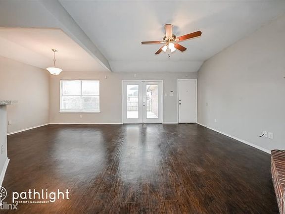 4th image of 1120 Weaver St
