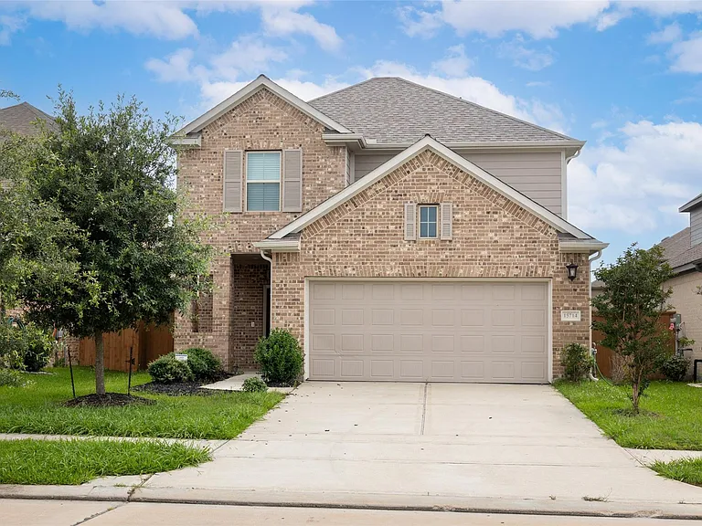 15714 Highlands Cove Dr — Photo 1