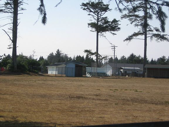 5th image of 461 Duck Lake Dr NE