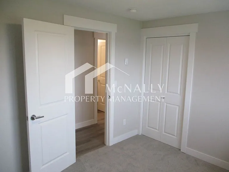 5401 N Court St #A — Photo 16