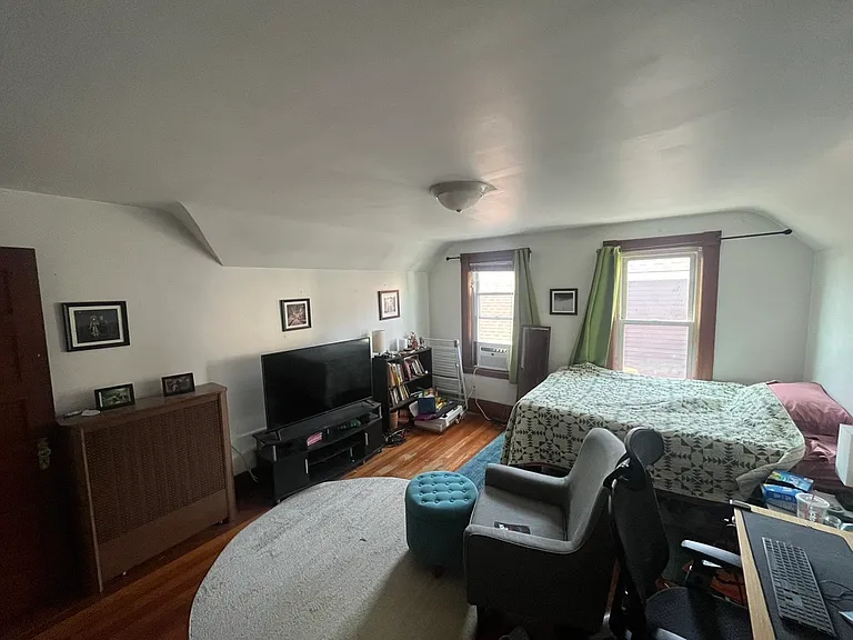26 Packard Ave — Photo 10