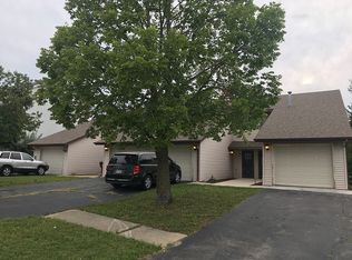 4560 Applewood Ln, Loves Park, IL