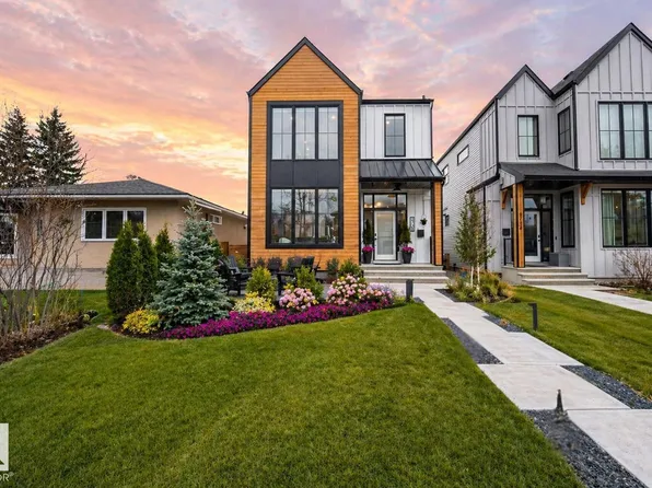 8738 89th Ave NW, Edmonton, AB T6C 1N7