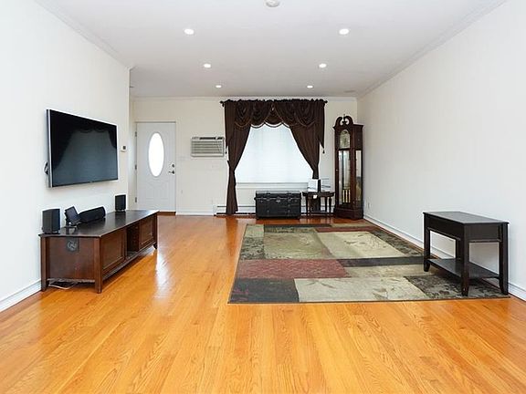 5th image of 1830 E 32nd St