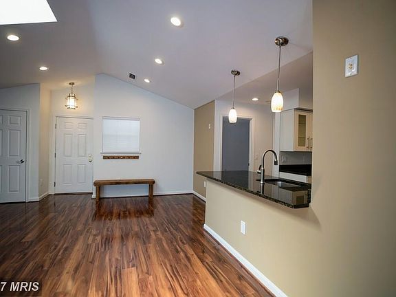 4th image of 5624 Willoughby Newton Dr Unit 34