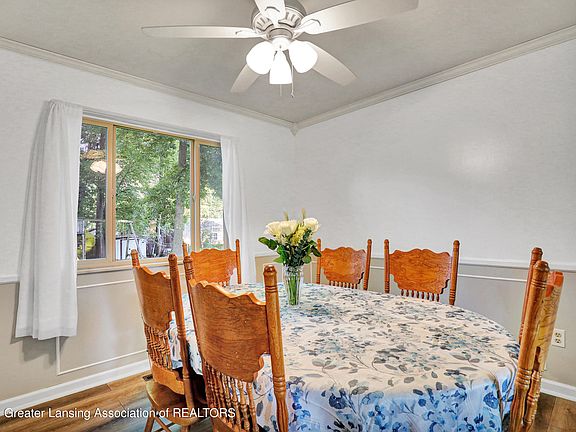 5th image of 2220 Belle Meade Dr